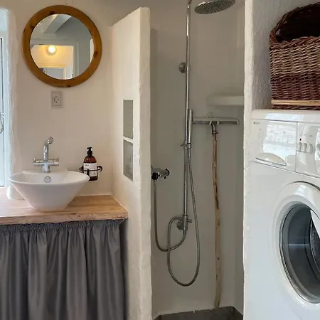 Holiday home Charming Cobbler's House Near The North Sea Harboor