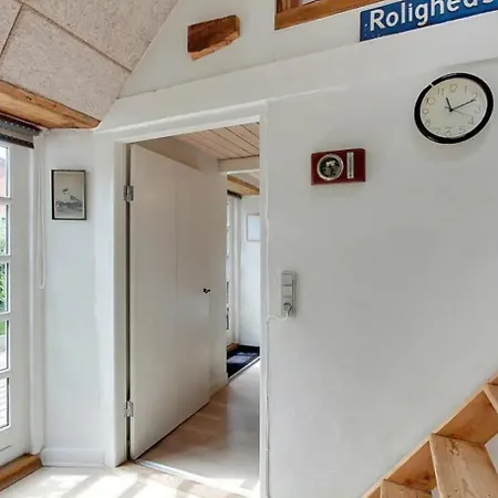 Holiday home Charming Cobbler's House Near The North Sea Harboor