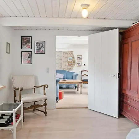 Charming Cobbler's House Near The North Sea Holiday home Harboor